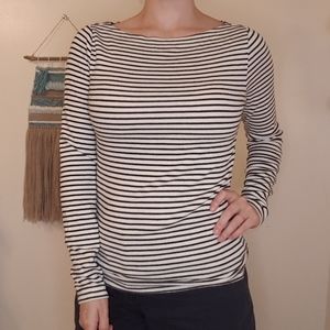 5/$25 GAP Long sleeve striped top